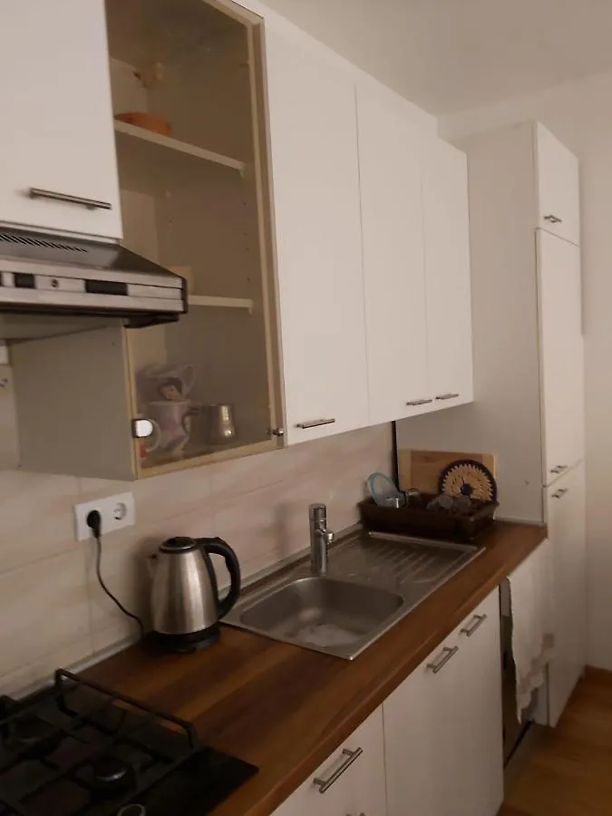 Apartment Rita Near Trstenik Beach Split