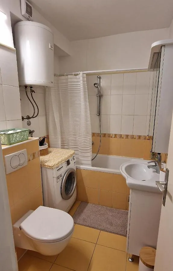 Apartment Rita Near Trstenik Beach Split